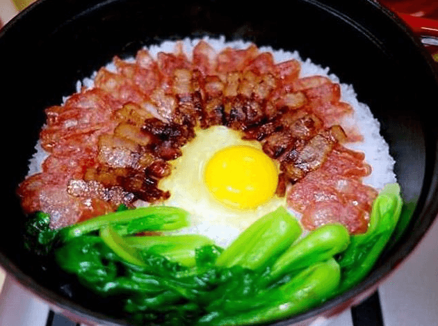 微波炉腊肠煲仔饭